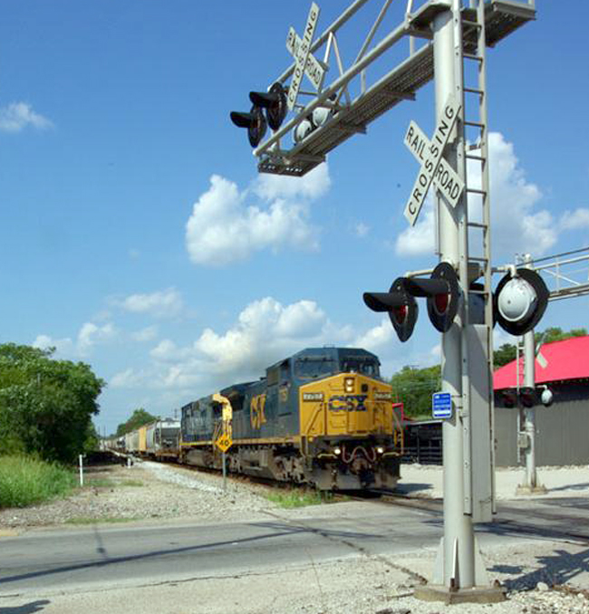 Chapter member Chuck Hinrichs framed this CSX Q515 at Crofton,  July 23, 2012.